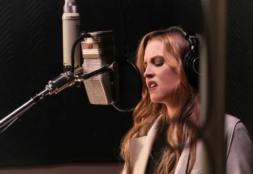 Lisa Marie Presley in recording studio