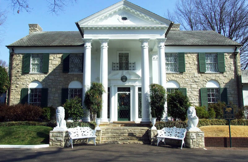 Graceland mansion
