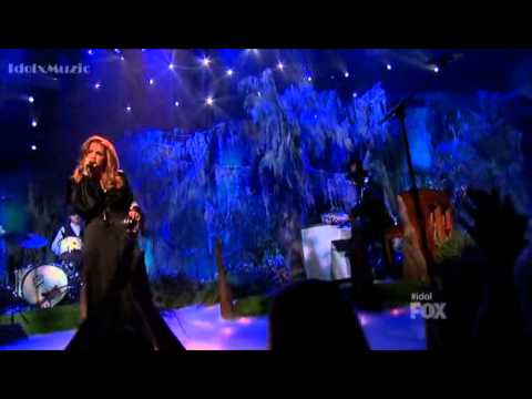 Lisa Marie Presley performing on American Idol